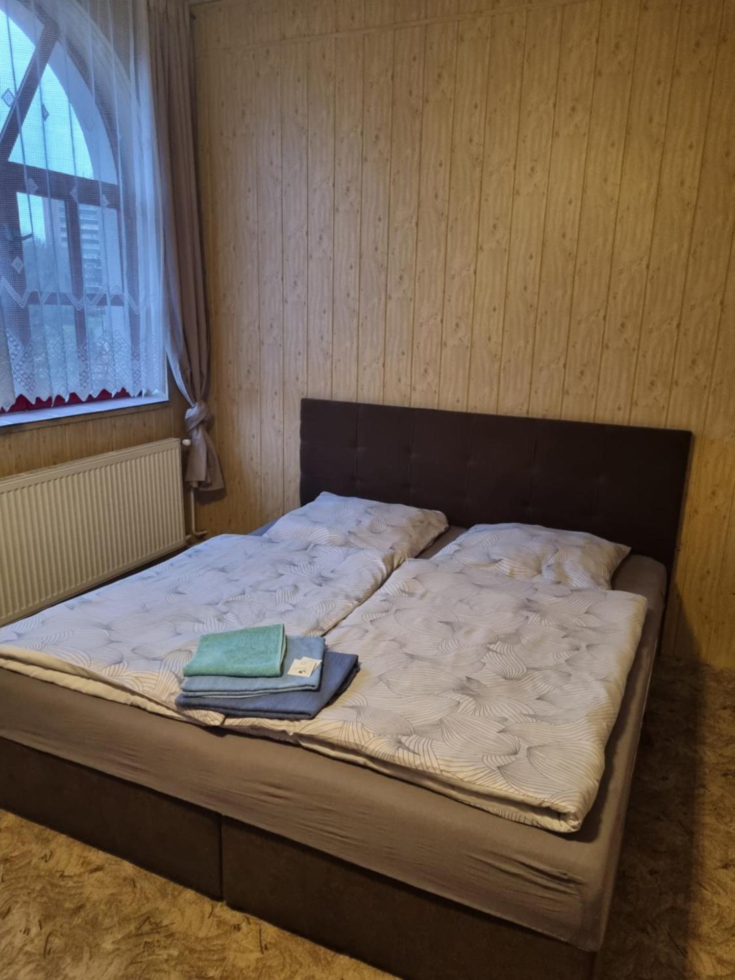 Studanka Hotell Orlová Eksteriør bilde